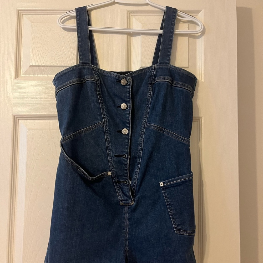 Seven for all mankind size small asymmetric pocket romper shorts, Jean